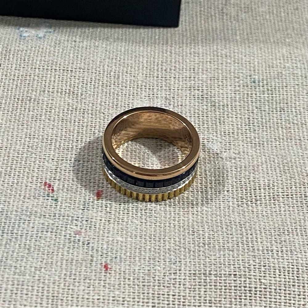 Boucheron Gold-Tone Multi-Texture Ring with Black Inlay - Picture 5 of 5